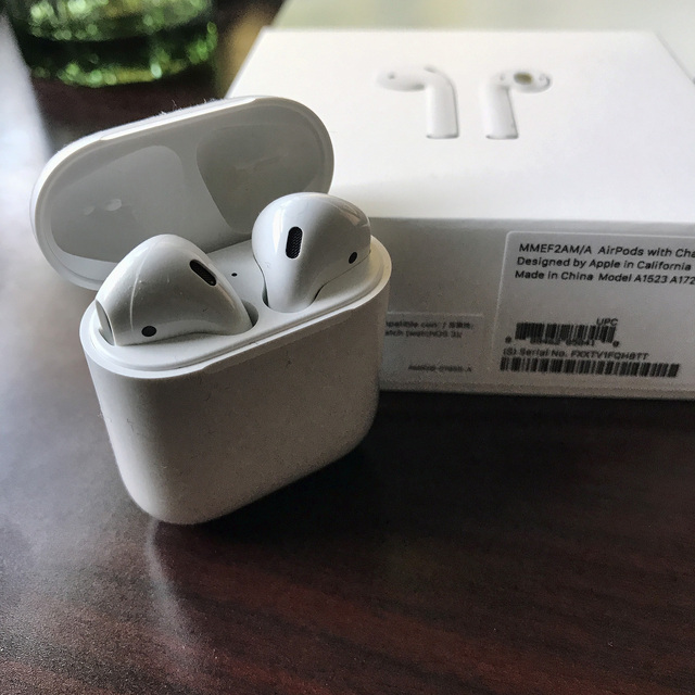 Apple Airpods and Charging Case